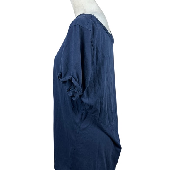 Torrid deconstructed neckline on blue on short sleeve t-shirt size 2-2X/18-20 - Picture 4 of 9